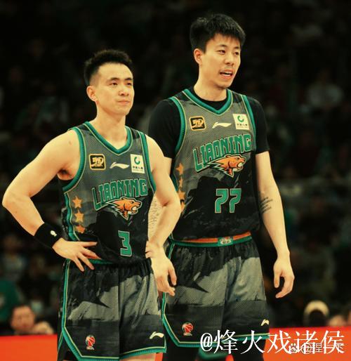 得分首次突破两位数，清华退学后扛起辽篮内线，杨鸣激情呐喊